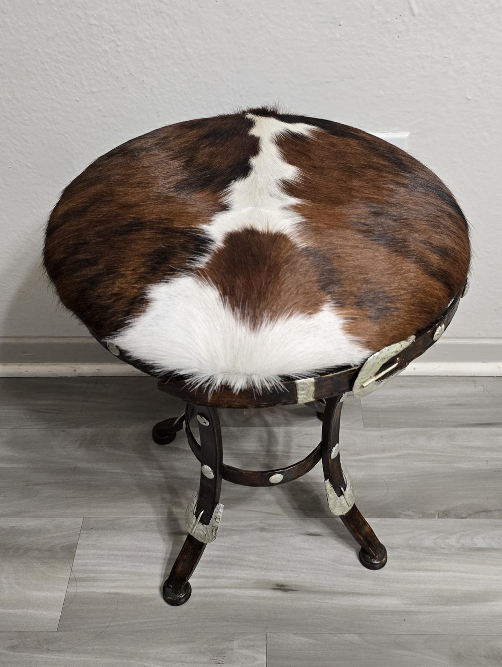 Western Cowhide Belt Foot Stool - Picture 4 of 14